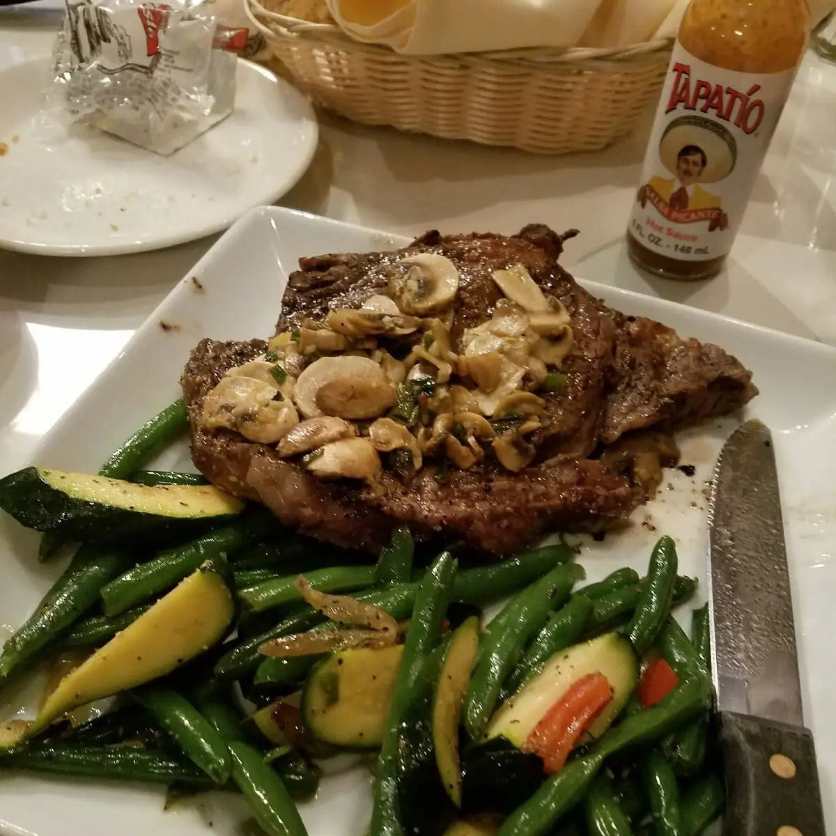 Rib Eye Steak with Green Beans