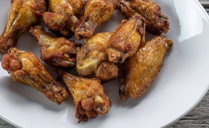 Chicken Wings, Aquila Restaurant