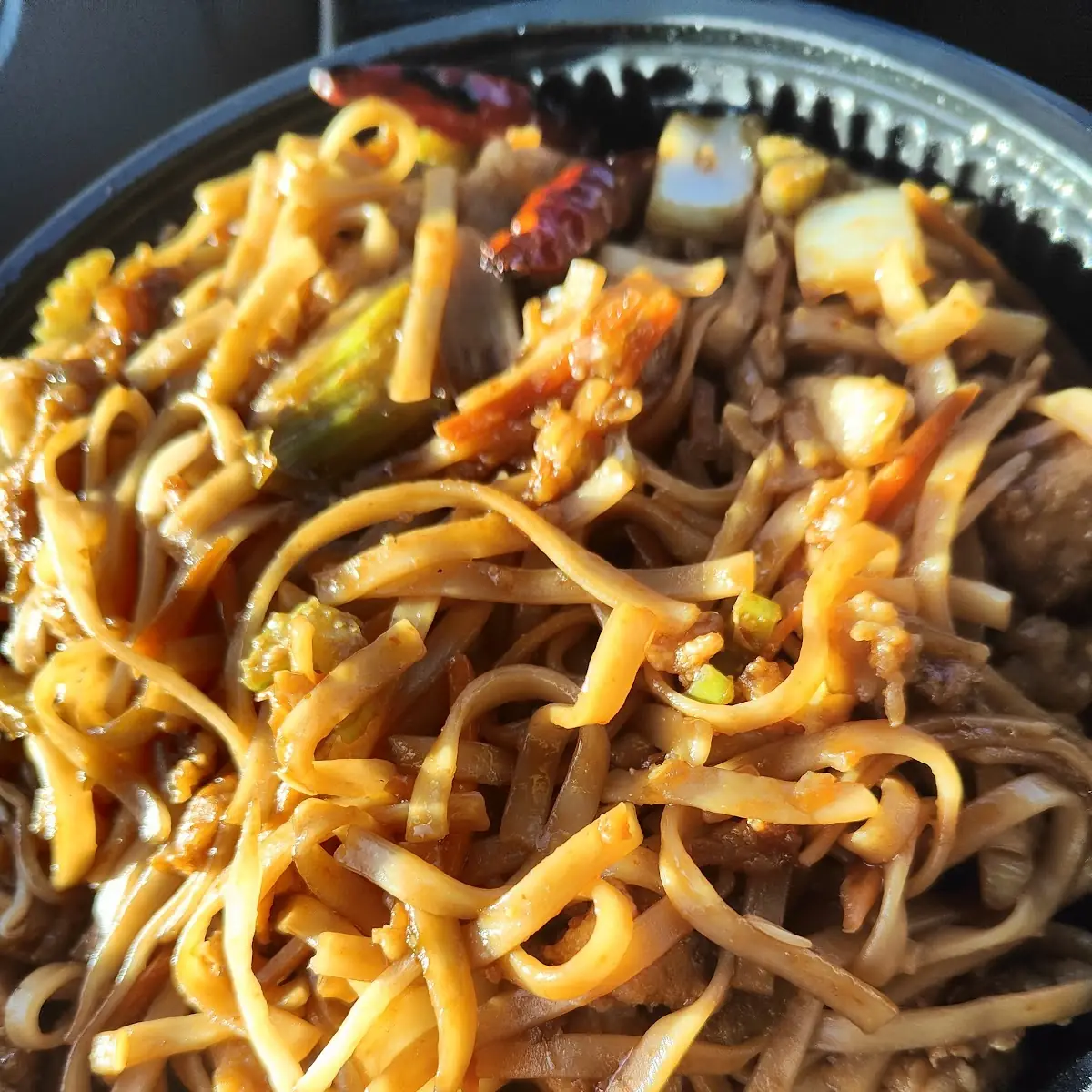 Spicy Chicken Chow Mein