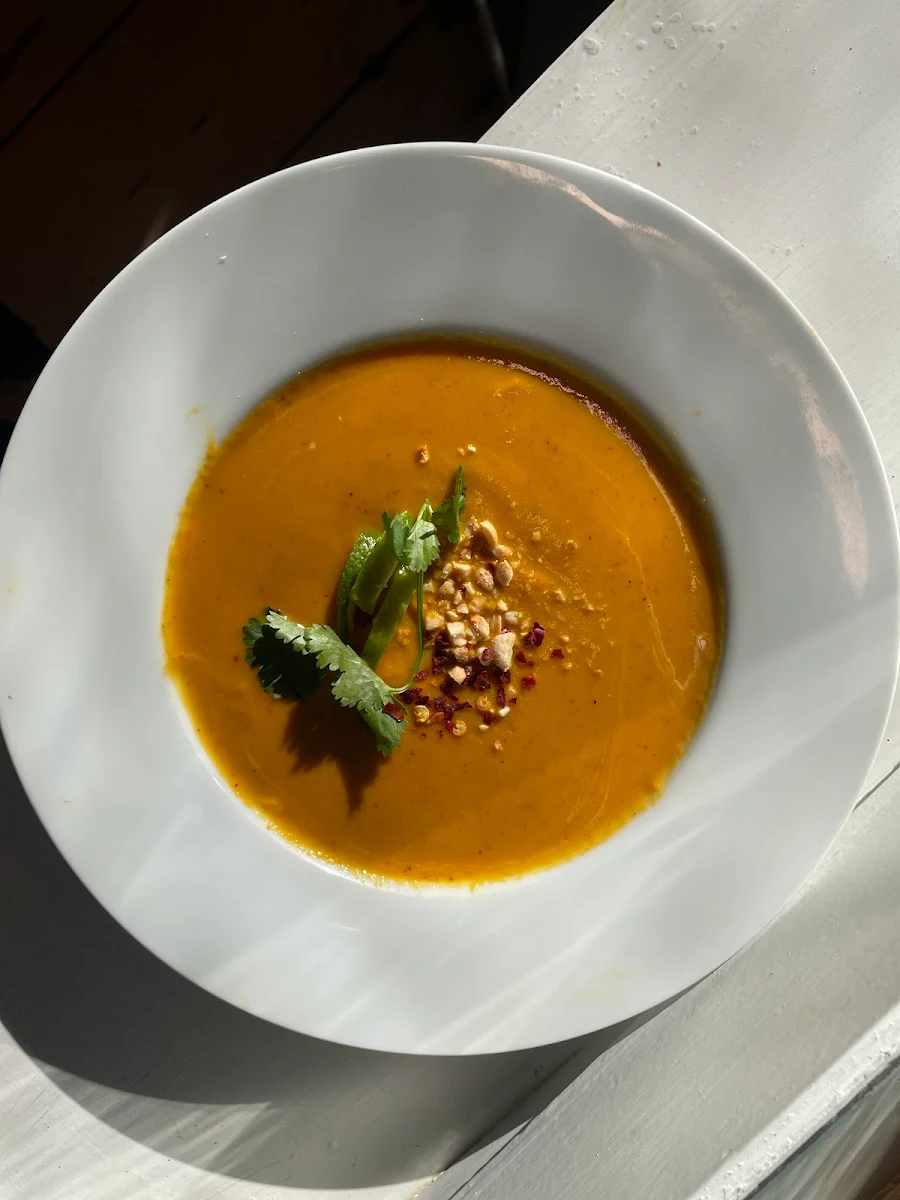 Thai Vegetable Soup Lime Crushed Cashews Cilantro