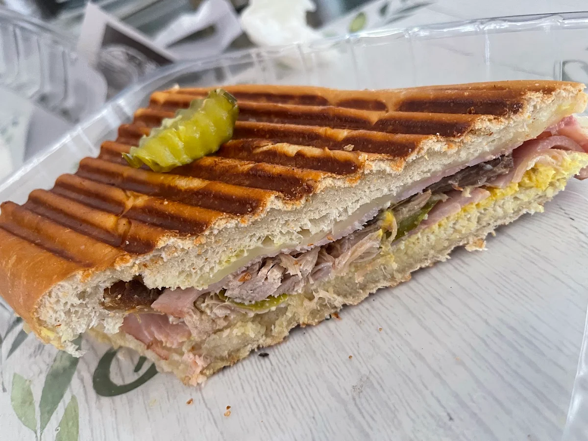 Sándwich Cubano Cuban Sandwich