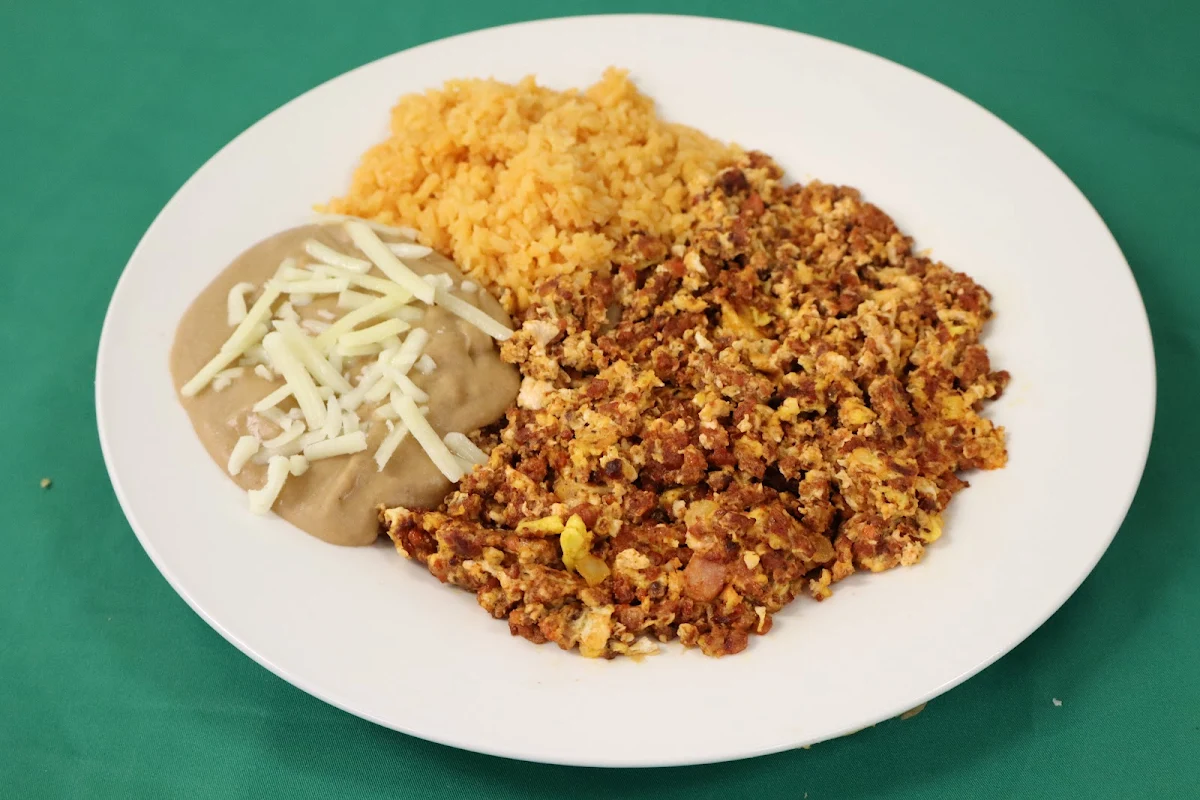 Huevos Con Chorizo Eggs with Chorizo