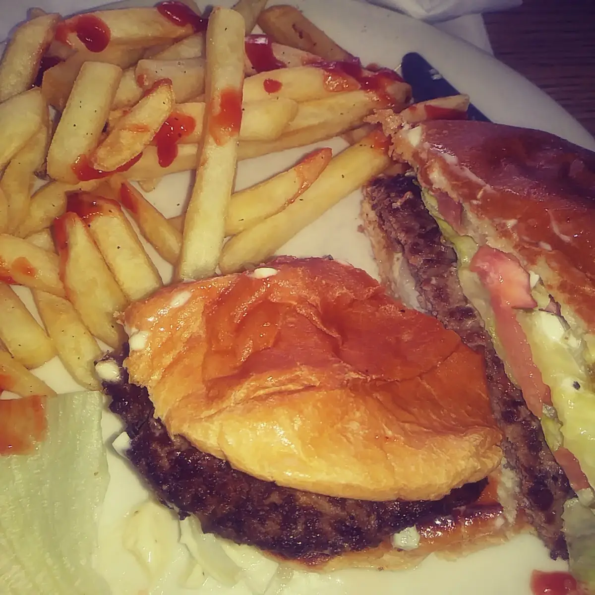 Hamburger Deluxe Cheeseburger and Fries