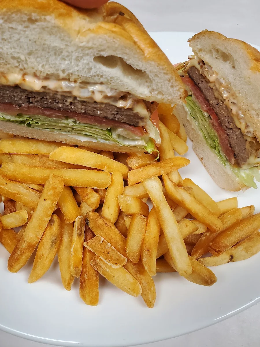 Cheeseburger Deluxe