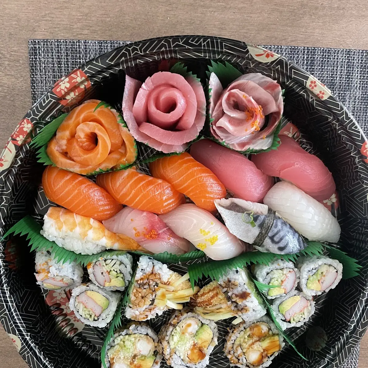 Sushi Sashimi Combo Salad
