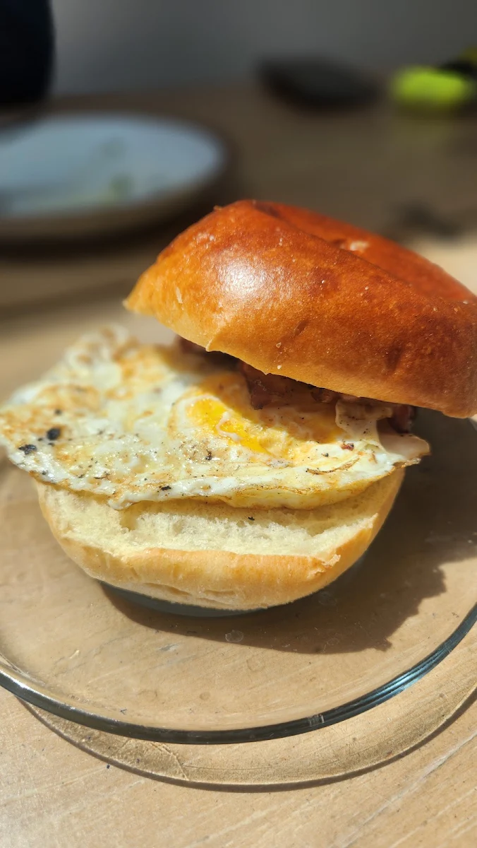 Bacon & Egg Roll