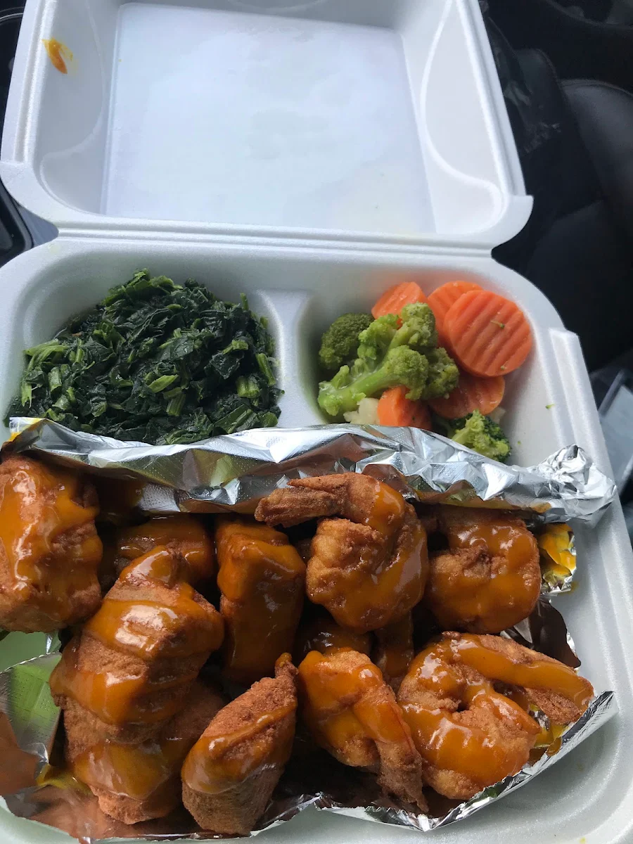 Shrimp Salmon Bites Spinach and Mixed Vegetables