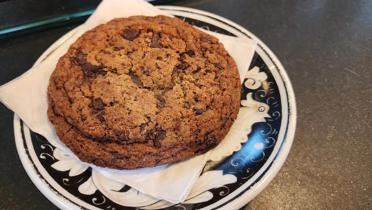 Chocolate Chip Cookie