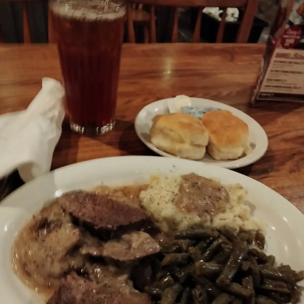 Roast Beef with Mashed Potatoes and Green Beans