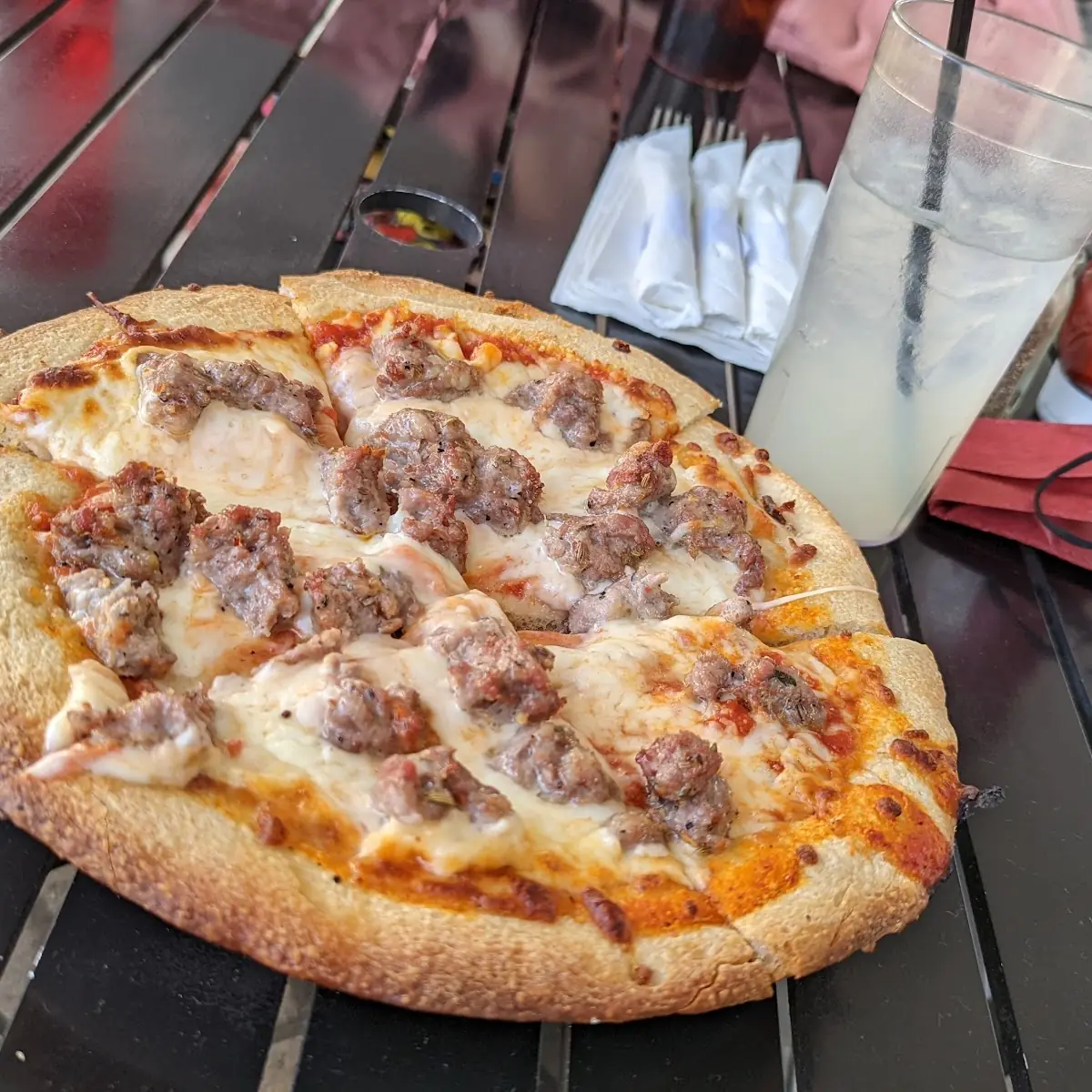 12 Personal Pizza w Sausage