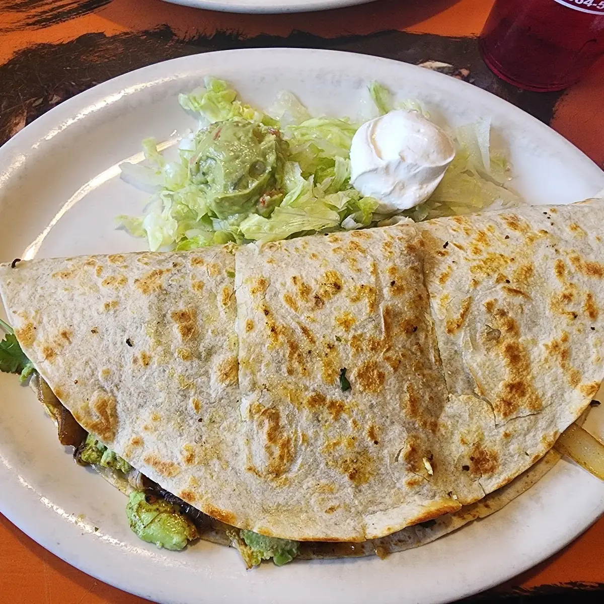 Quesadilla Grande Lunch