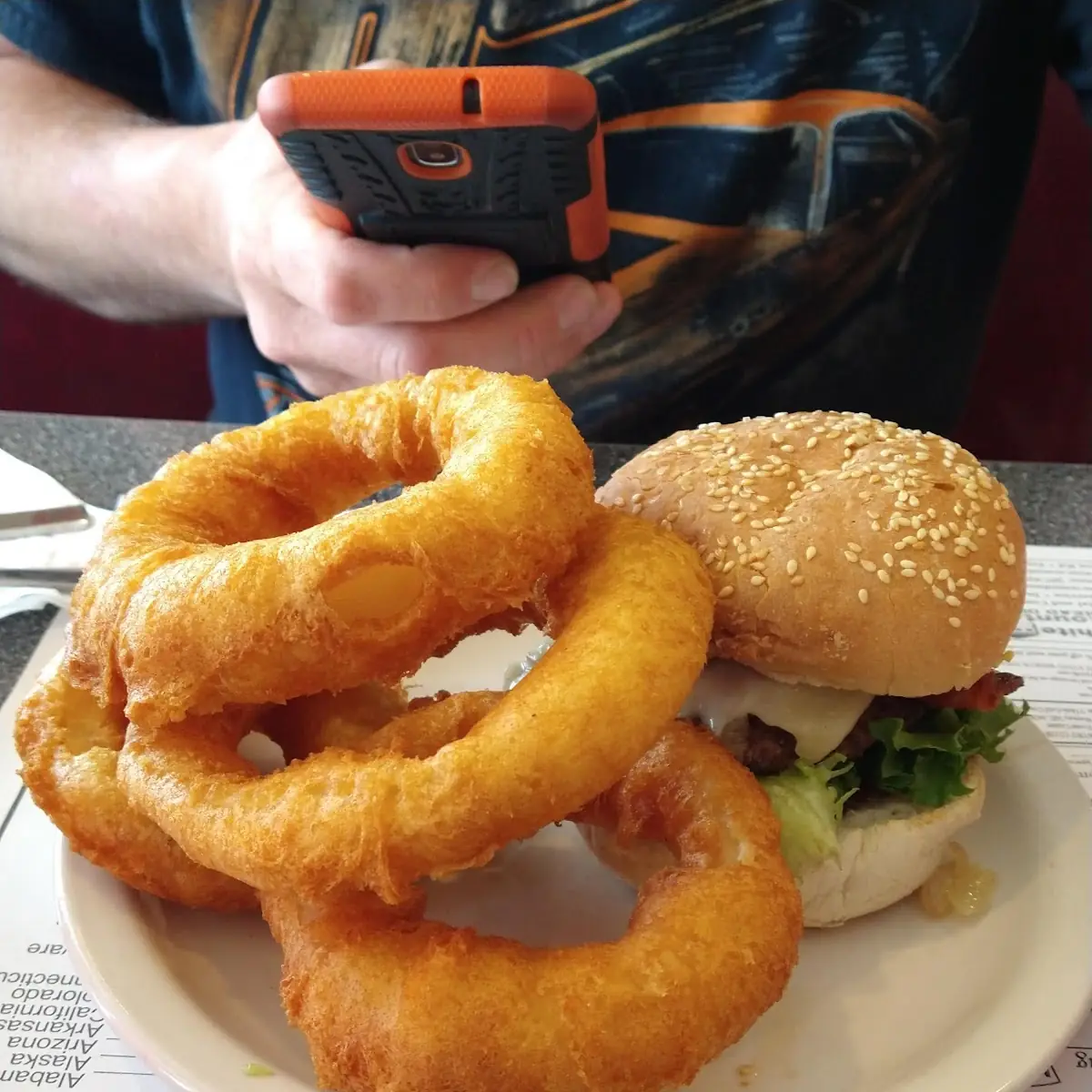 Hamburger with Onion Rings