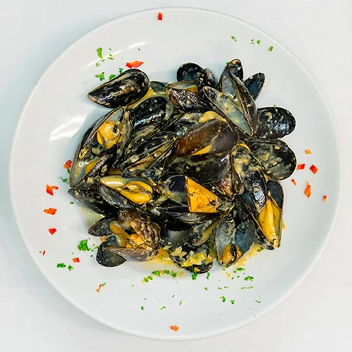 Black Mussels Poulette '' with White Wine Shallots Sauce