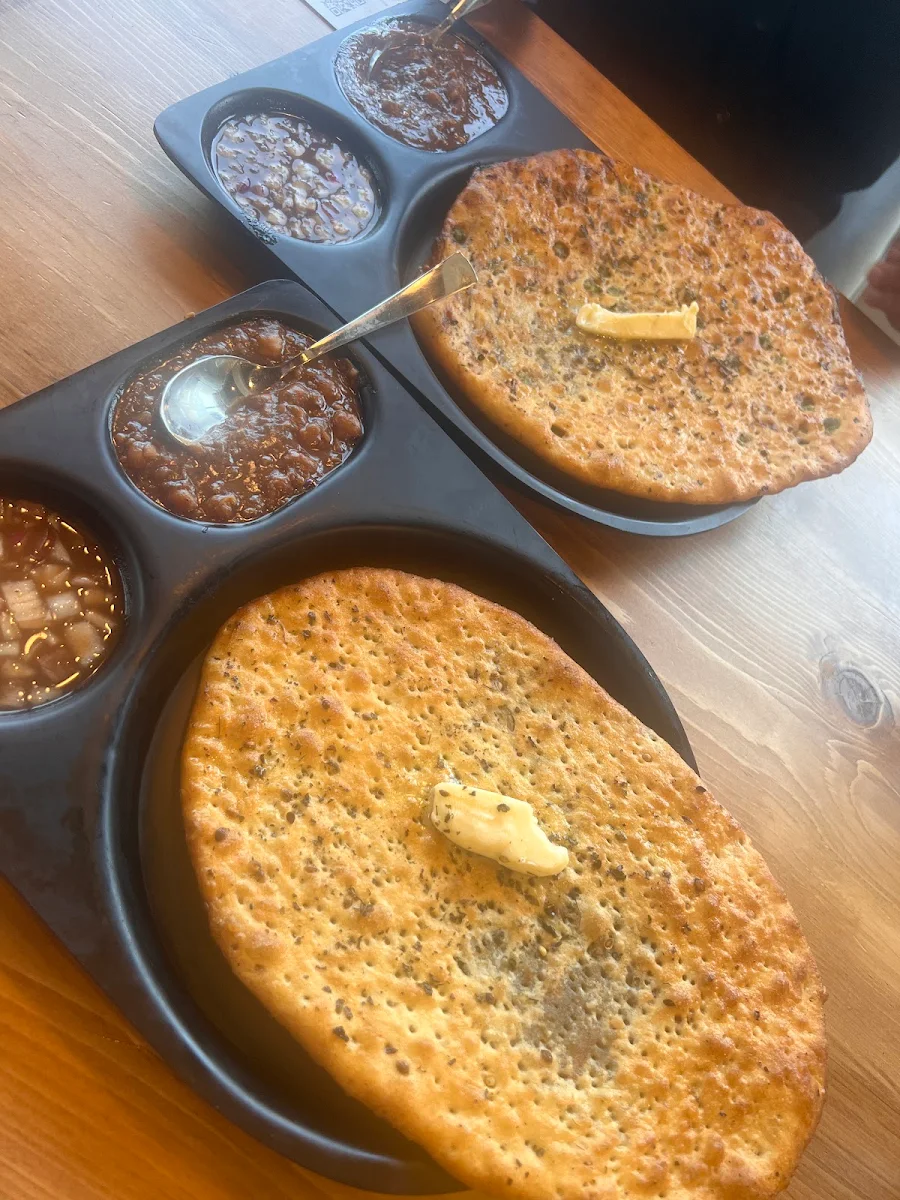 Amritsari Kulcha Combo, Amritsari Chatore