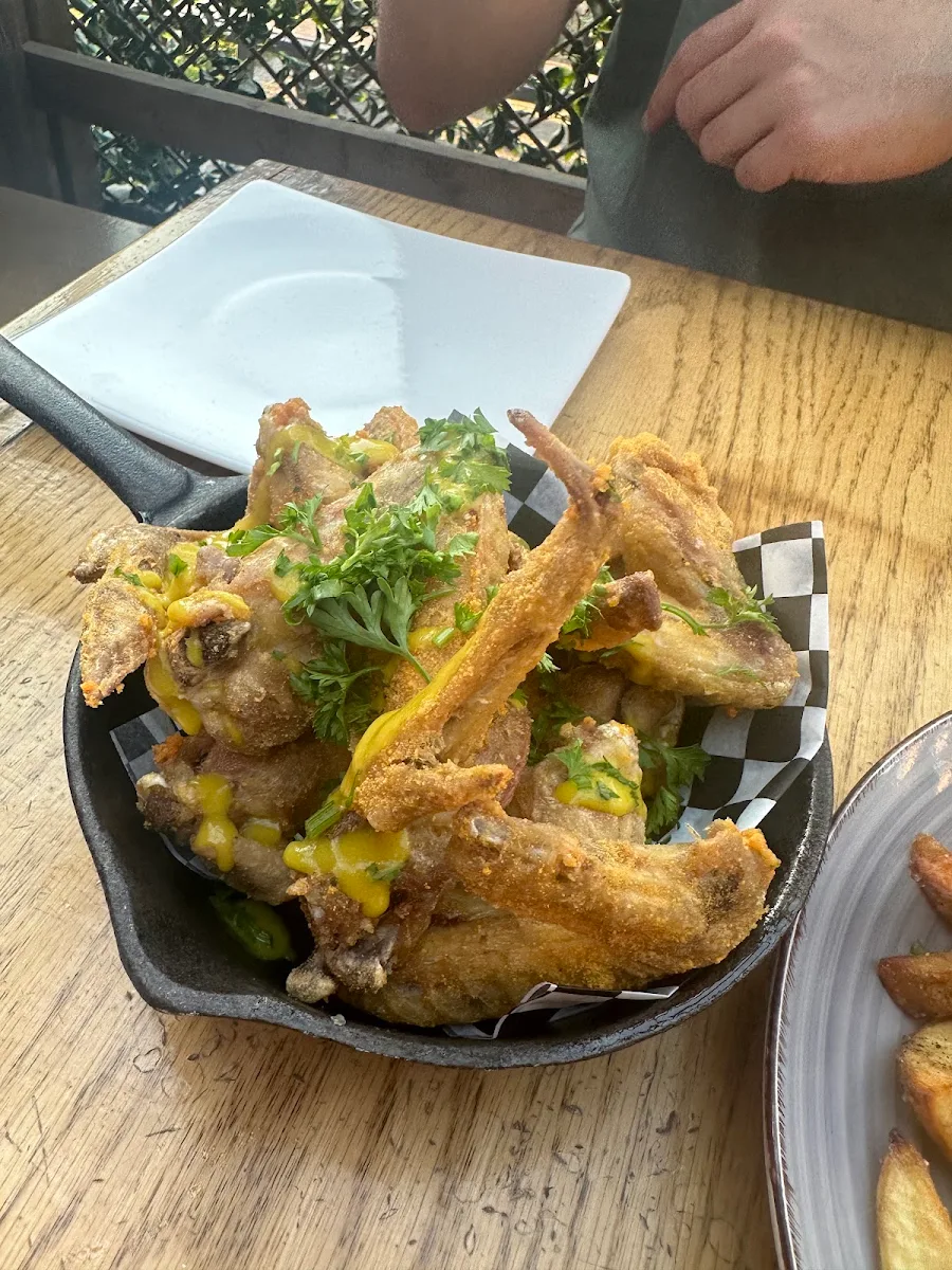 1lb Chicken Wings