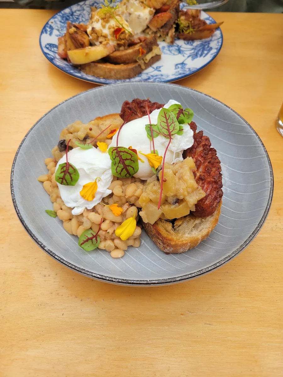 Poached Eggs Sausage
