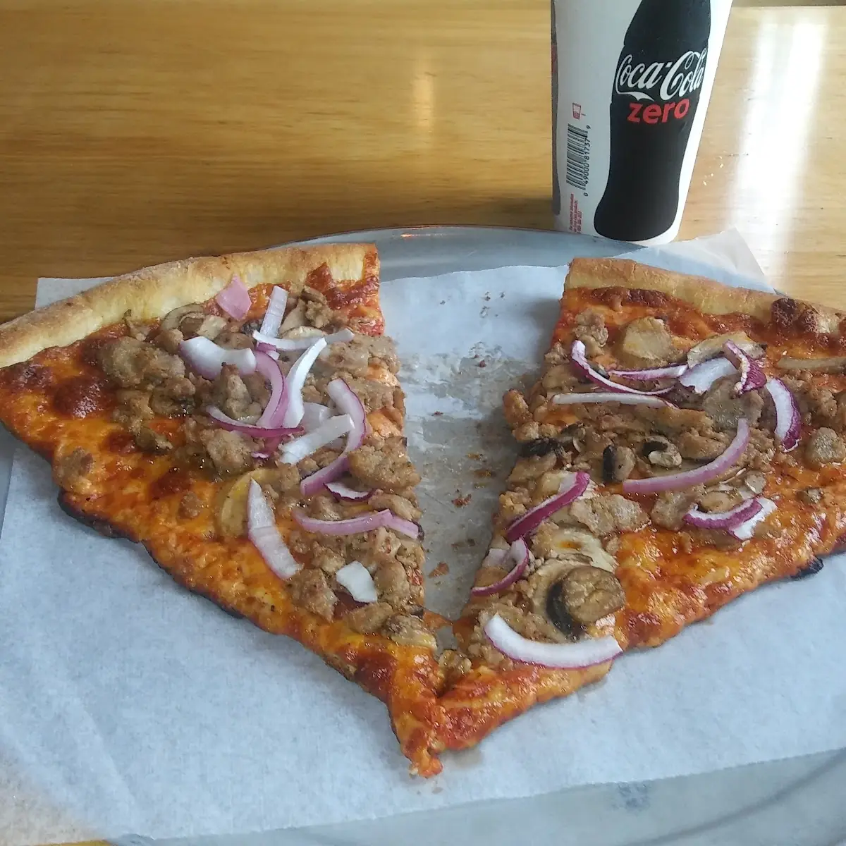 Meatball Onion and Mushroom Pizza