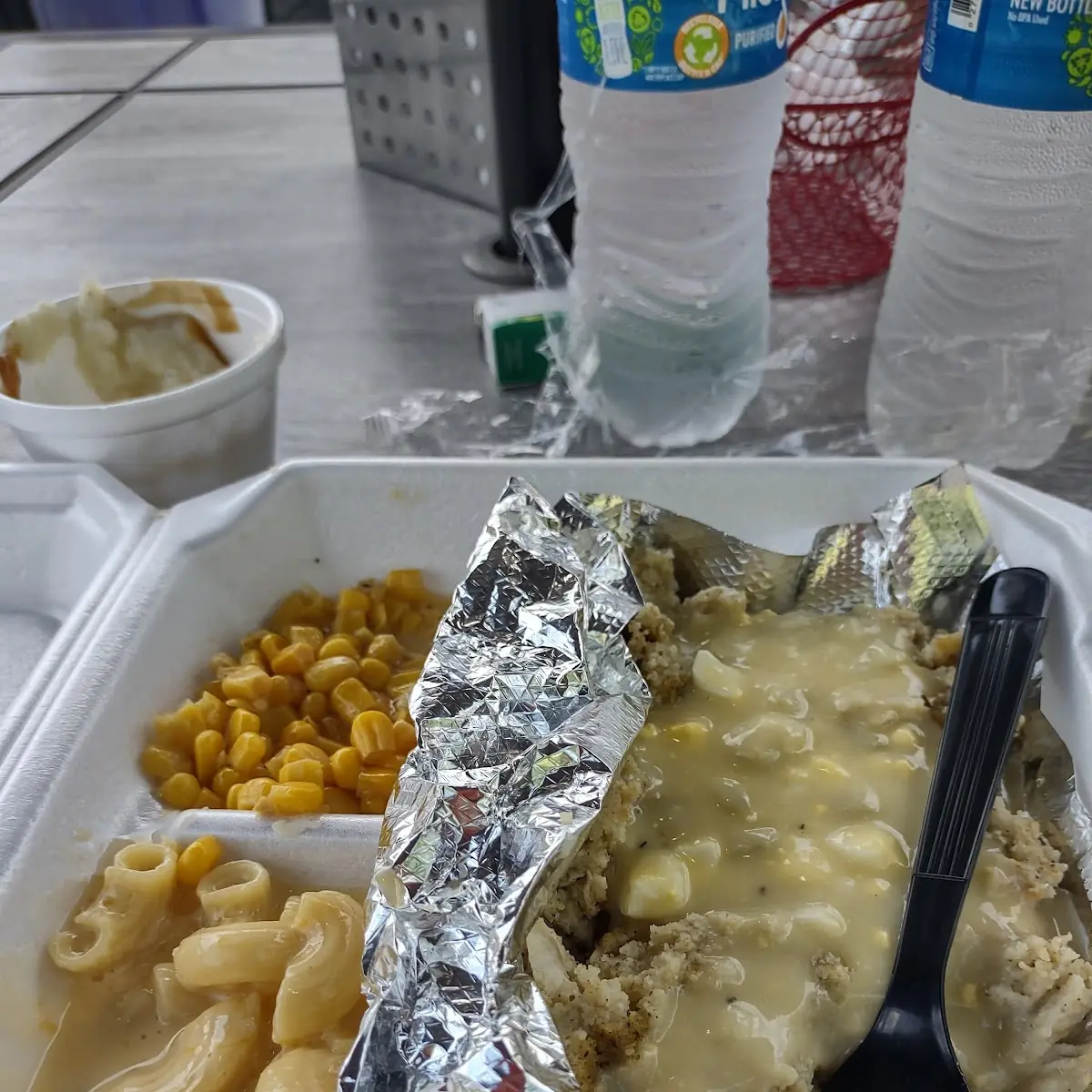 Chicken Dressing Corn & Mac & Cheese