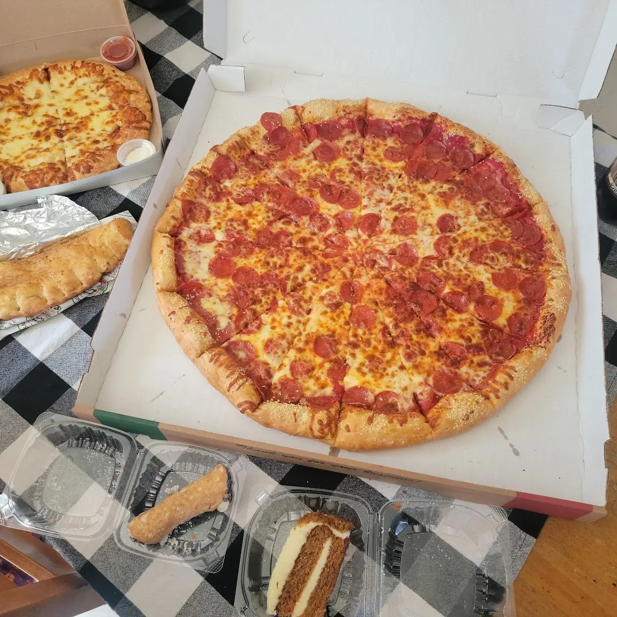 24 Pepperoni Pizza