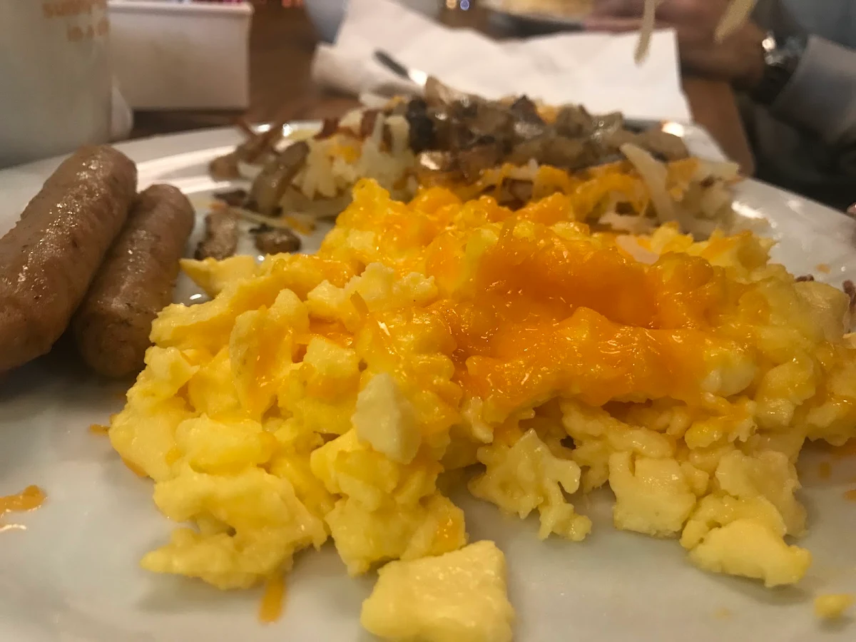 Breakfast Poutine