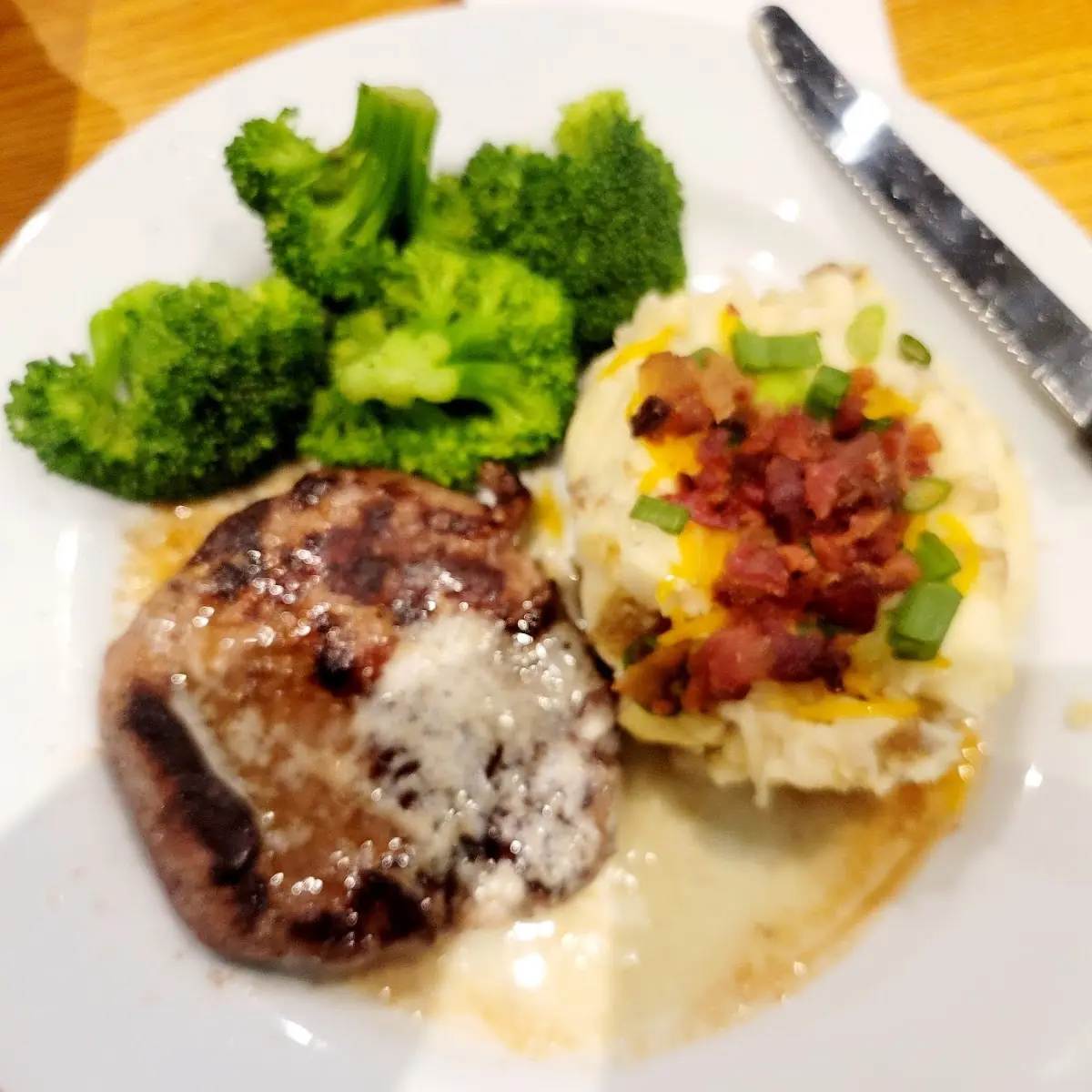 Sirloin Steak and Potatos and Broccoli