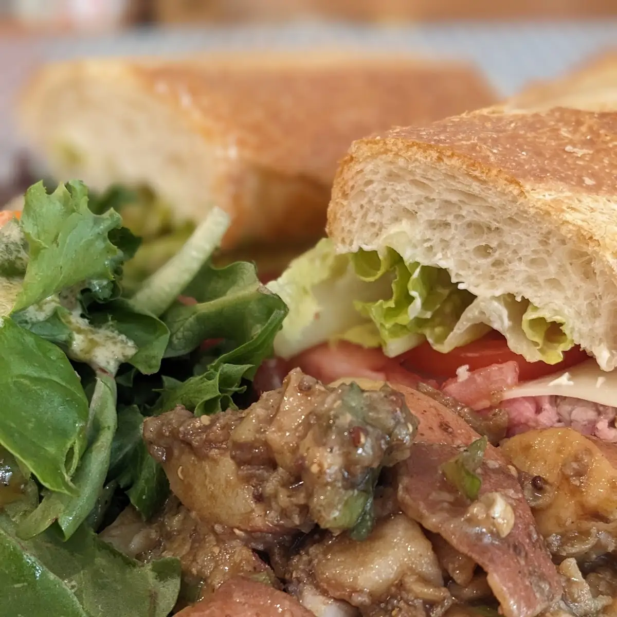 Roast Beef Tomato & Onion