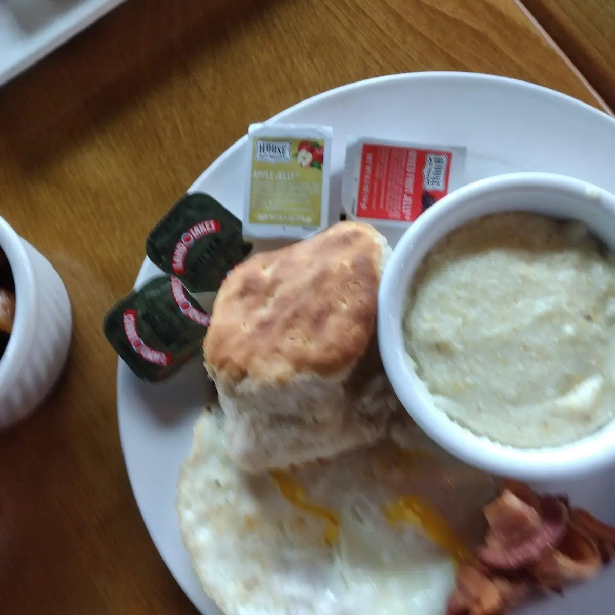 Biscuits & Gravy Plate