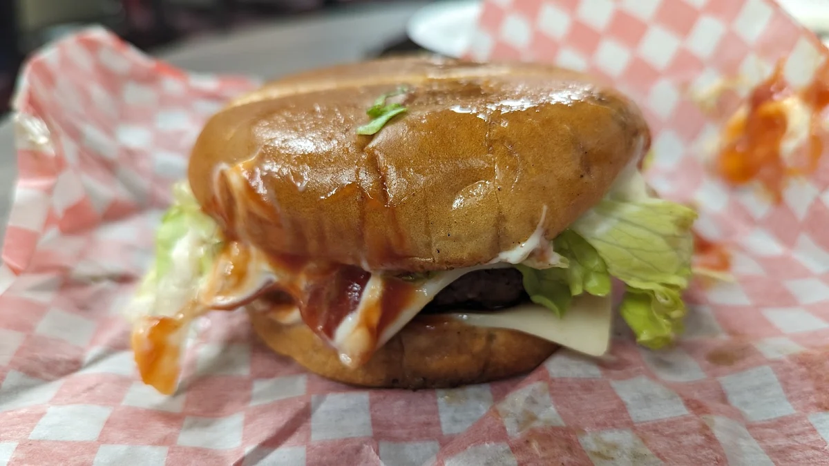 Grilled Beef Burger, Chicken World