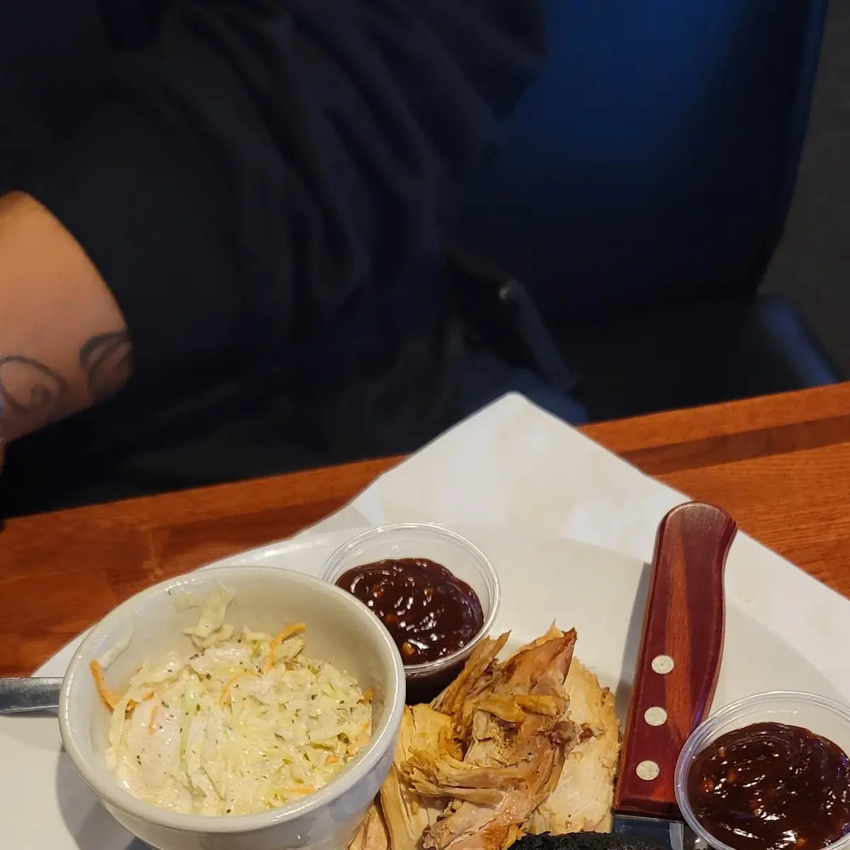 Stackhouse BBQ Sampler Platter