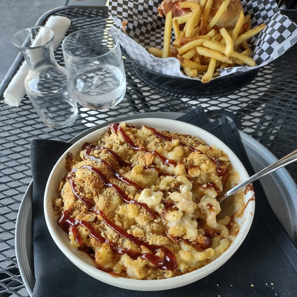 Mac and Cheese with Pulled Pork