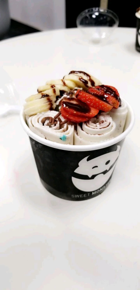 Triple Chocolate Cake Rolled Ice Cream