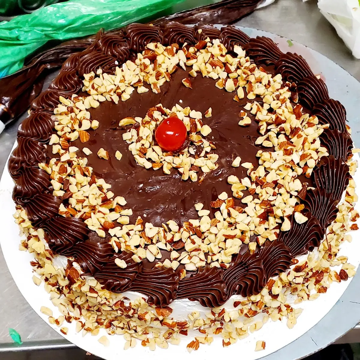 Fudge Nut Round Cake