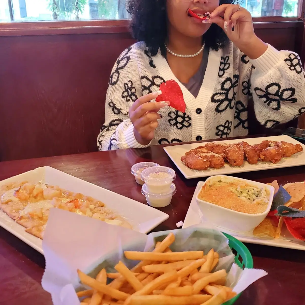 Flatbread Pizza Wings Spinach and Artichoke Dip