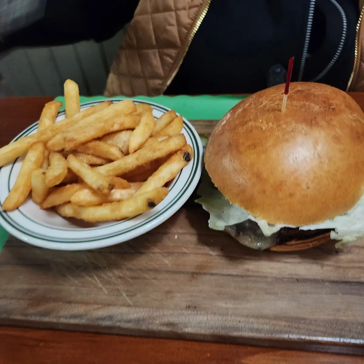 Classic Cheeseburger