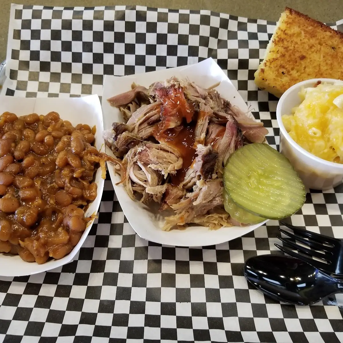 Pulled Pork Platter with Mac Cheese and Beans