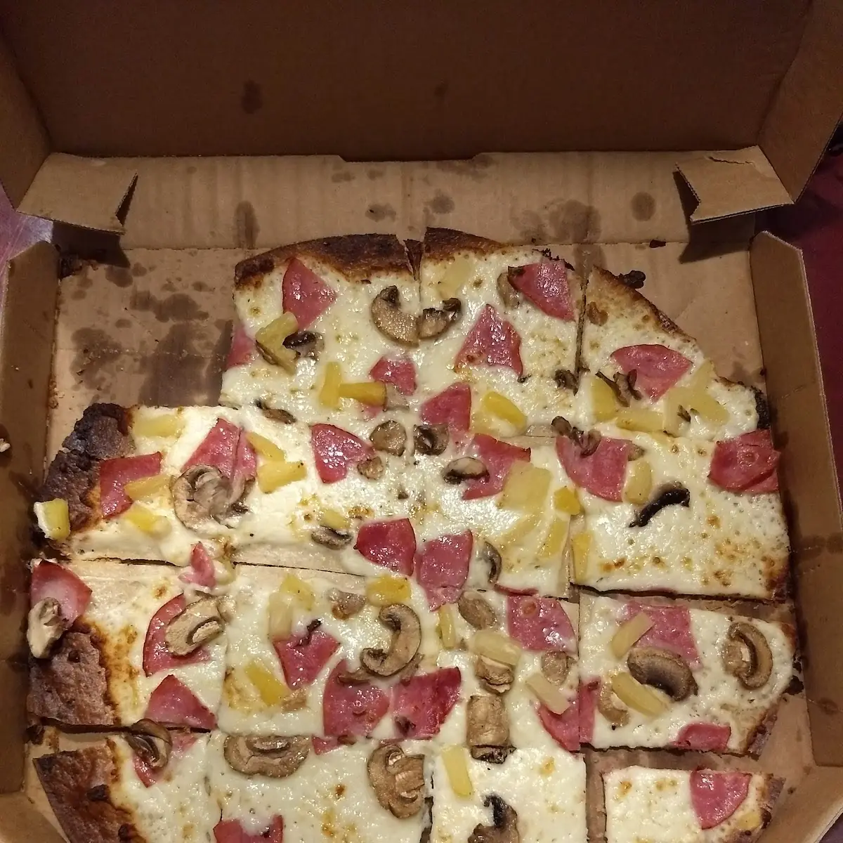 Mushroom Ham Pineapple Light Tomato Sauce Hand Crust Bread