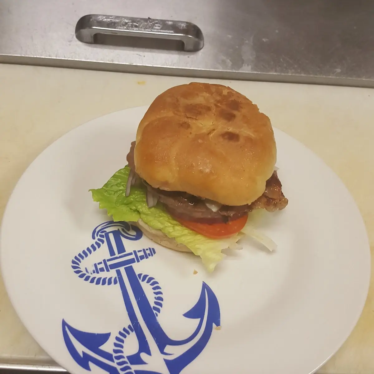 Famous Cheese Burger