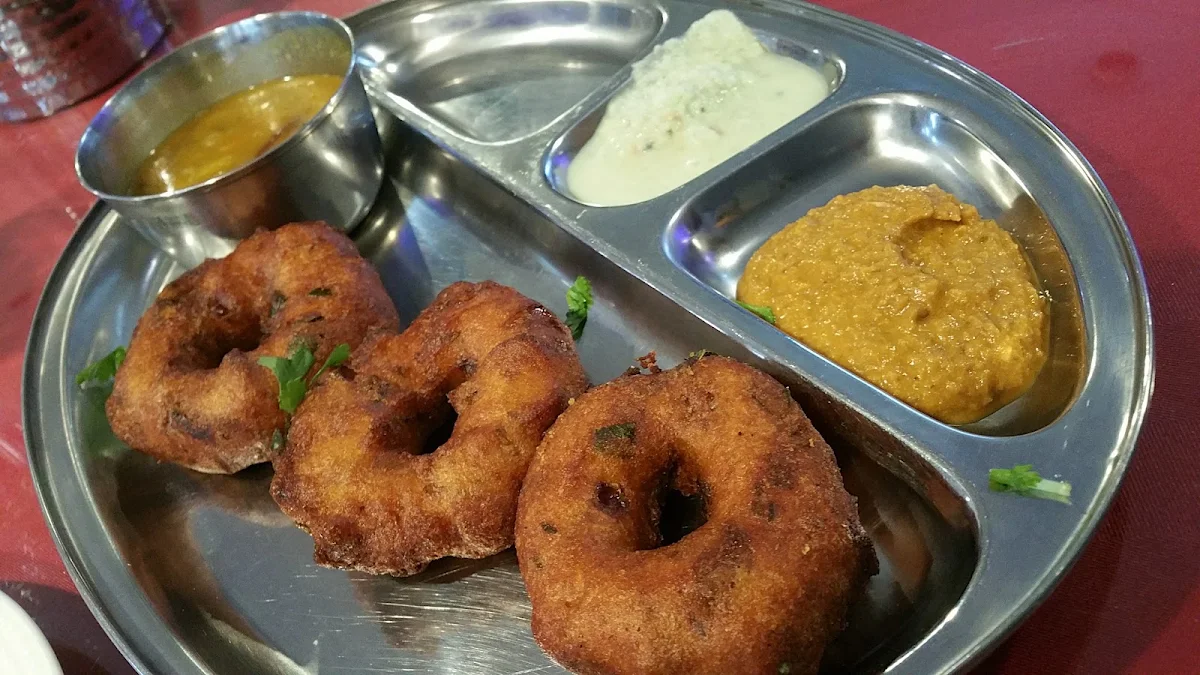 Idli Vada Sambar, Chettinad Dosa Palace