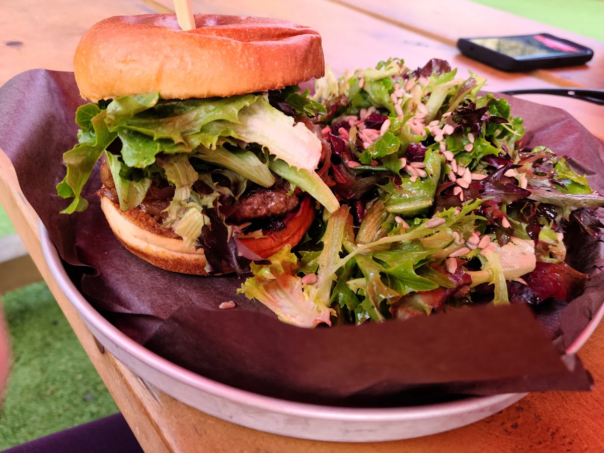 Voyager Burger, Trading Post Eatery