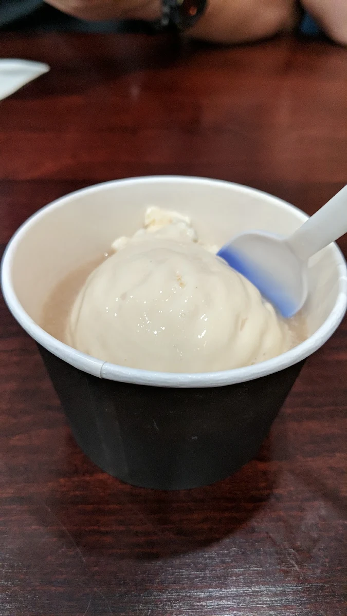Vanilla Ice Cream with Crown Royal Reserve