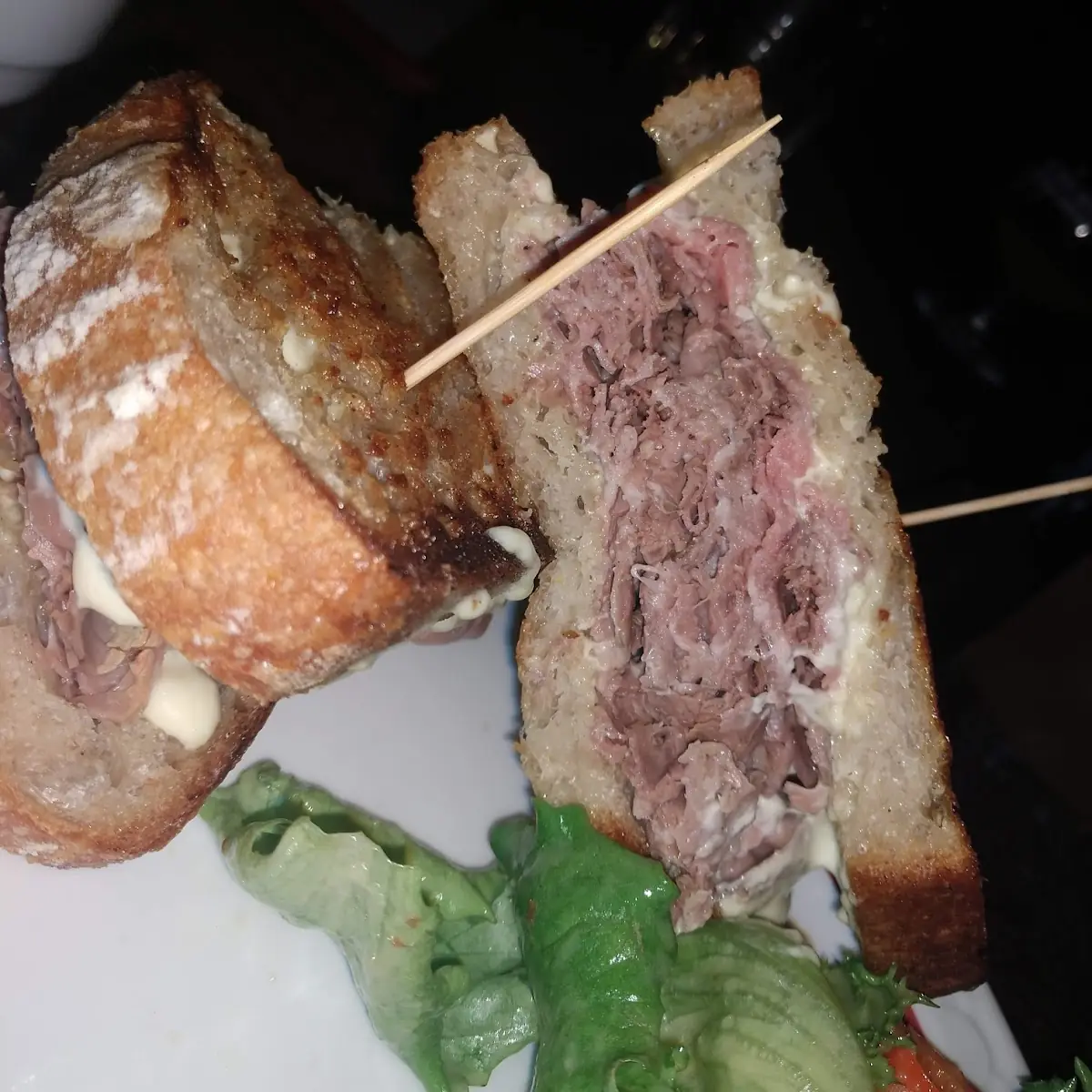 Roast Beef Sandwich with Horseradish Aioli