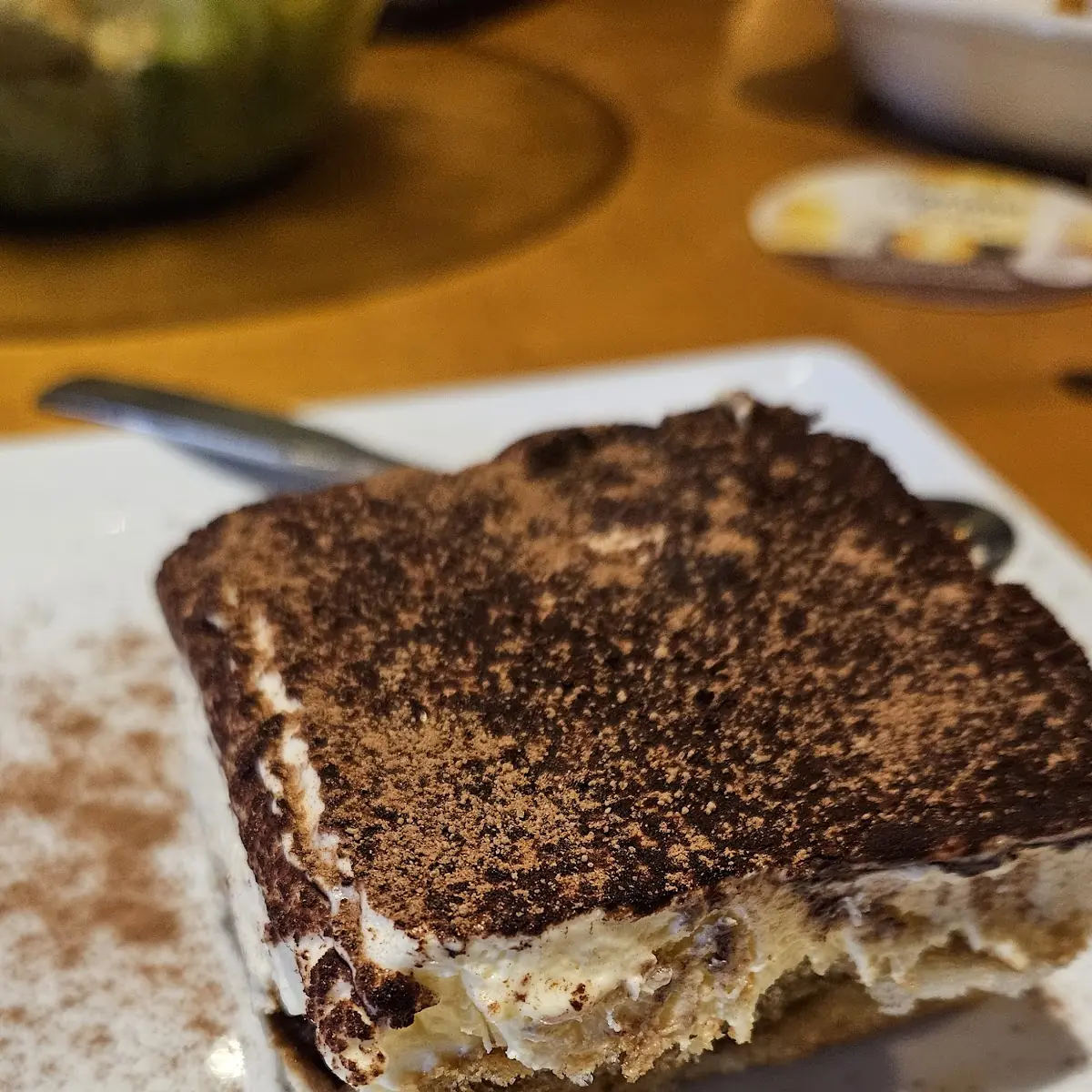 Tiramisu Cake