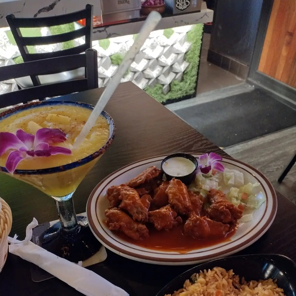 Happy Hour Buffalo Wings