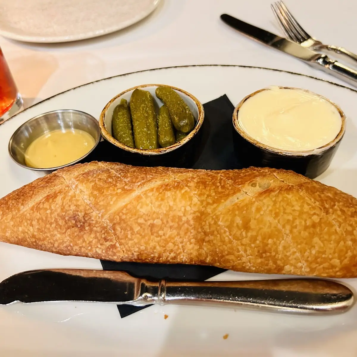 Demi Baguette