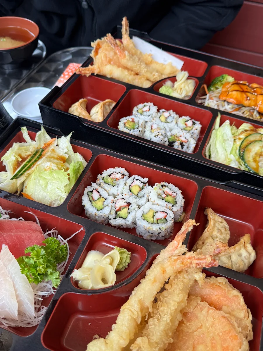 Sa2. Assorted Sashimi (12)