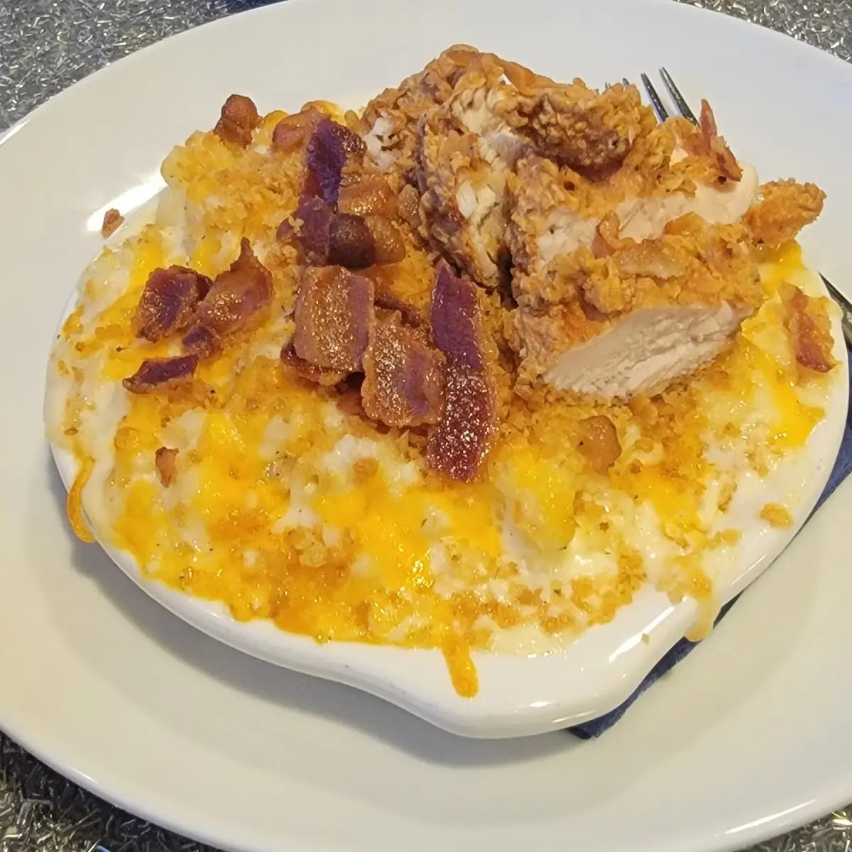 Mac & Cheese with Crispy Chicken and Bacon