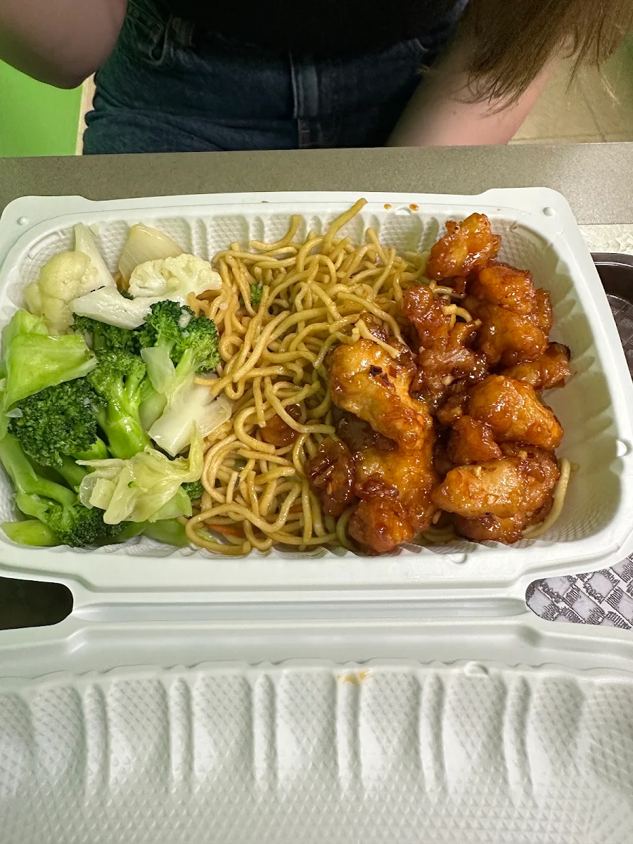 Sriracha Chicken Five Spice Pork Curry Rice Nooodles, Chilli Wok
