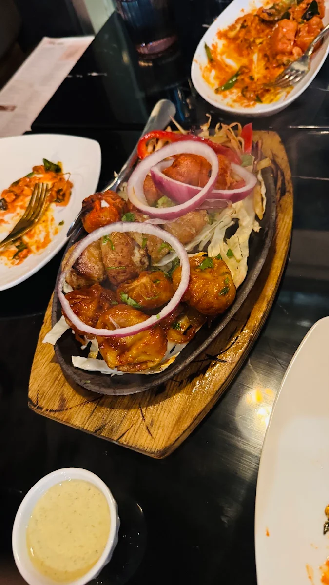 Chilli Garlic Momos, Atrangi - Pure Vegetarian Indian Cuisine