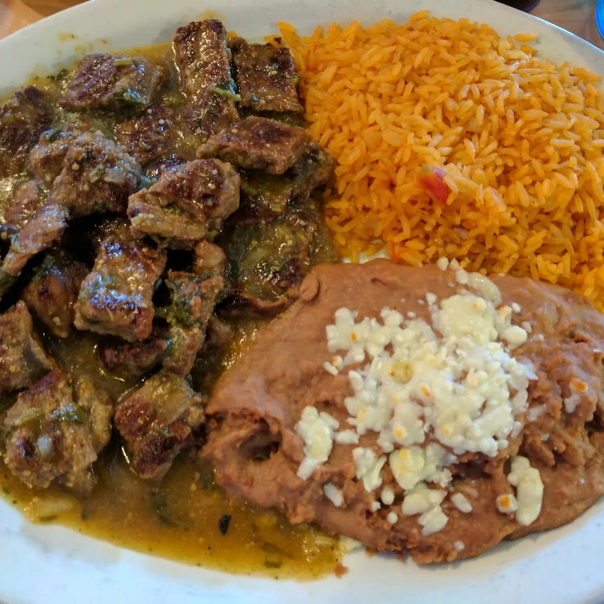 69 Bistec Con Chile Verde