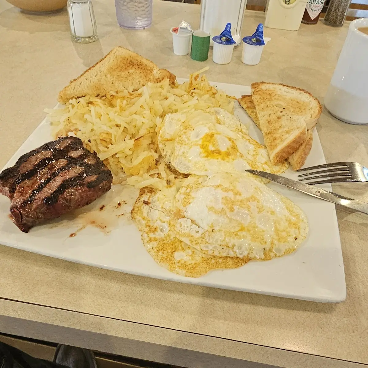 Steak and Eggs w Hashbrowns